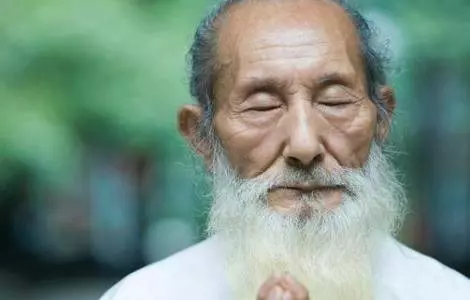 40歲後有「這些特徵」,註定長壽!看看有幾條是您自己或者親人符合的?