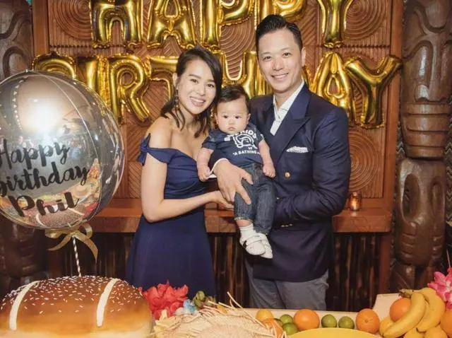 胡杏兒全家出遊泰國,祖孫三代同框超有愛,兒子Brandon簡直搶鏡十足