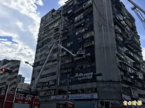 為了獨佔空地!房仲帶客人看凶宅「鄰居狂搗亂」:這間很兇 下一秒抬頭「祂在陽台往下瞪」