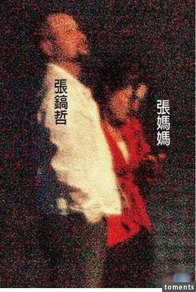 紅極一時的情歌王子!為照顧患癌妻子退出歌壇,卻和未離婚的張韶涵媽媽擁吻傳緋聞!