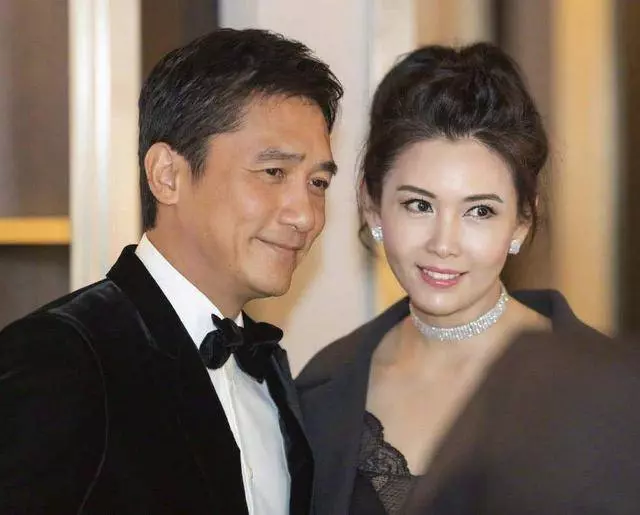 當50歲邱淑貞撞上50歲的蕭薔,整和沒整容,差距一目了然!