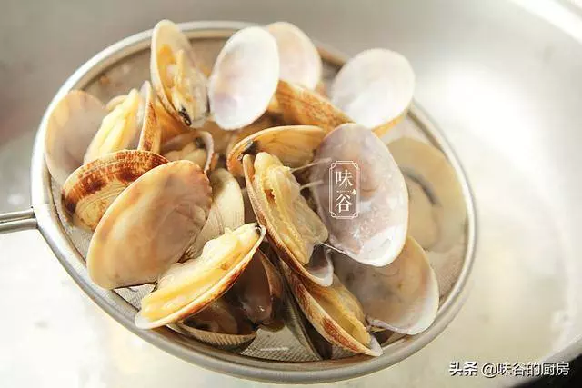 此海鮮和雞蛋是絕配,不僅是一道美味,更是食補,要多做給小孩吃