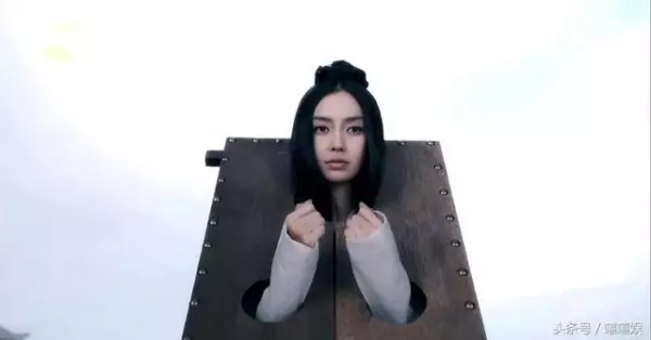 超敬業明星!鼻子打斷掰回來接著拍,被蛇咬堅持上台毒發身亡!!
