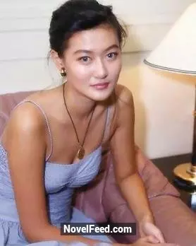 她20歲靠「三級片成名」,孩子才半歲就自殺!一生如「電影」般戲劇,為「這個男人」情傷百回!