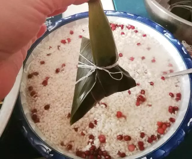 端午節就快要到了,趕緊學會之後做給家人吃吧,送人也不錯!