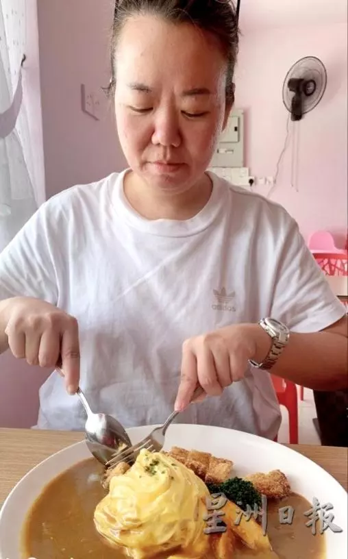 麻坡紅葉咖哩飯:特有的日式咖哩飯,成人小孩皆愛吃~