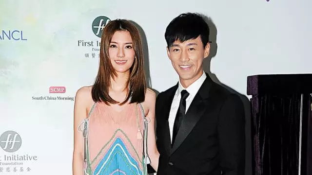 林峰朋友曬他和張馨月搭肩膀恩愛照,1小時後迅速刪除不想太高調