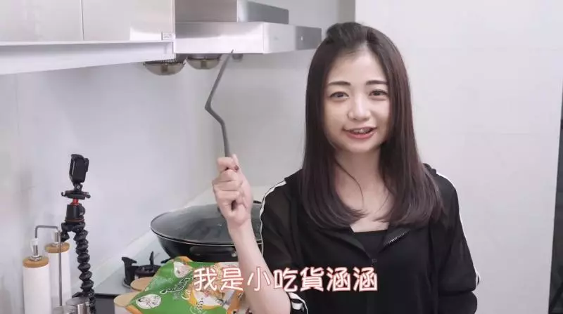 155公分卻能吃下4公斤丼飯的「超反差萌大胃王」!與壯漢挑戰150顆媽祖加持水餃,過程超逗趣!