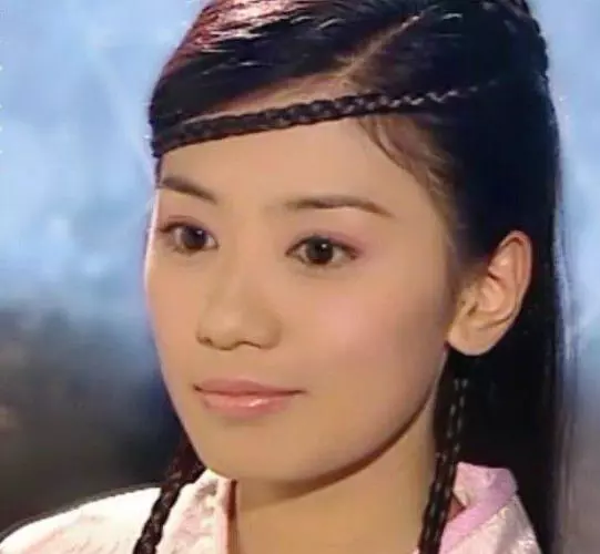 「女人的美」與年齡無關!看6歲、16歲、28歲、35歲、43歲的「賈靜雯」!被驚豔到了嗎?