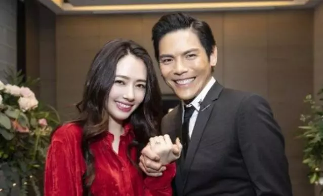 郭碧婷小肚子圓滾疑似懷孕!粉絲曾求問造人成功沒,向佐笑不應答~~~