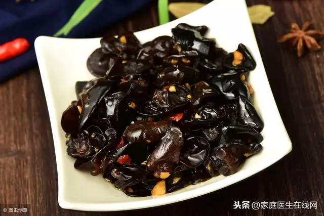 黑木耳的營養價值高,教你4種搭配方法,養生很有效