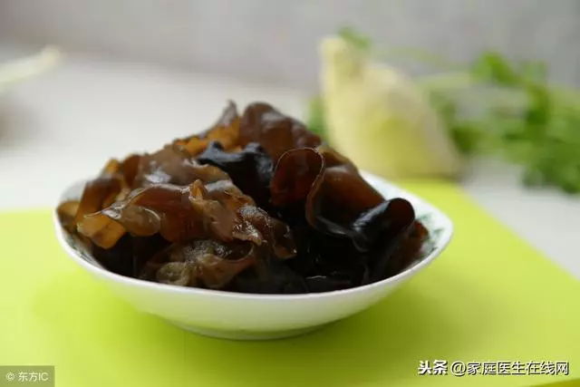 黑木耳的營養價值高,教你4種搭配方法,養生很有效