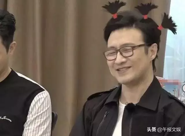 《妻旅》中汪峰突吻章子怡,張嘉倪表情驚恐,章子怡一臉的拒絕!