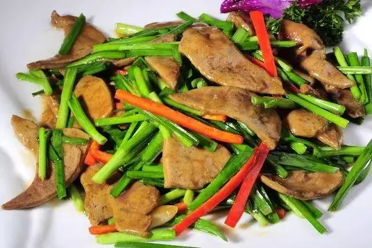 治腰腿酸軟用這幾個中醫食療方有效