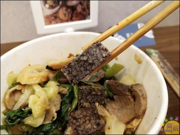 台中南屯文青風小吃~饗念滷味,老滷汁滷製傳統古早味只要5元起!