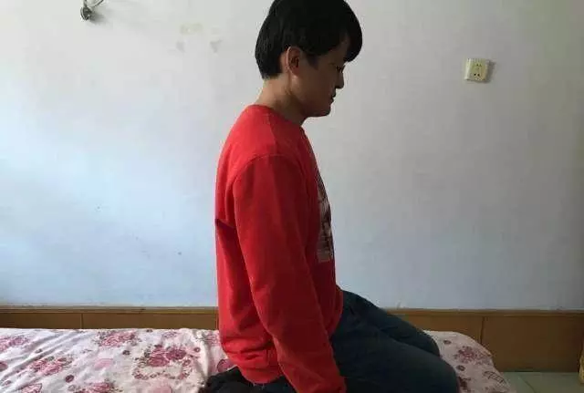 筋長1寸,長壽十年,每天拉筋5分鐘,全身經絡全疏通,排肝膽毒,增強腎功能,身體越來越健康