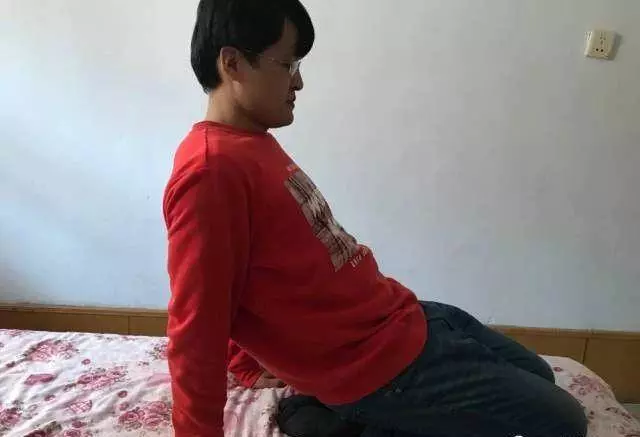 筋長1寸,長壽十年,每天拉筋5分鐘,全身經絡全疏通,排肝膽毒,增強腎功能,身體越來越健康