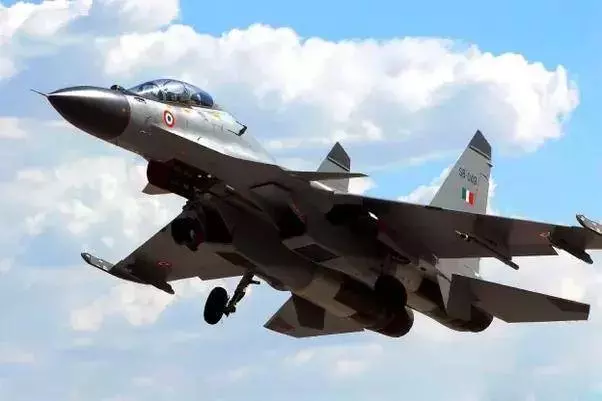 這次不是巴鐵,這國空軍真闊氣,梟龍戰機剛到貨,又下單一批蘇30