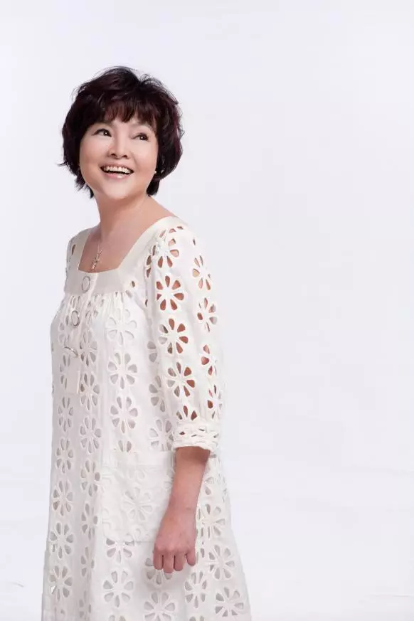 爸爸有3房!紀寶如19歲才得知「阿姨」竟是親媽 如今釋懷「3媽同桌」一視同仁送上紅包