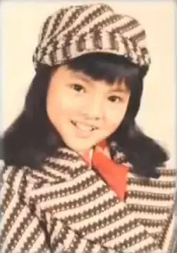 爸爸有3房!紀寶如19歲才得知「阿姨」竟是親媽 如今釋懷「3媽同桌」一視同仁送上紅包