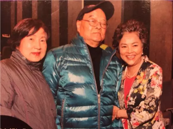 爸爸有3房!紀寶如19歲才得知「阿姨」竟是親媽 如今釋懷「3媽同桌」一視同仁送上紅包