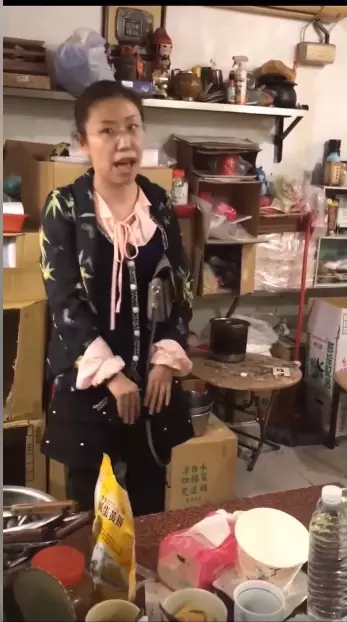 大鬧饒河夜市!女陸客「強闖冰店櫃台」吐痰嗆:你們是殖民地「反控老闆有問題」根本被欺負!
