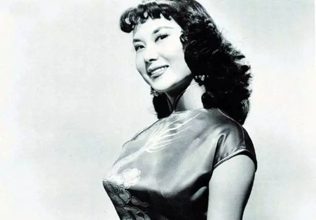 成龍喊她為媽媽 更比劉曉慶還豁得出去 傳奇女星93歲去世令人難忘