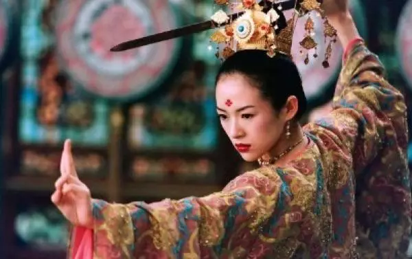 40歲章子怡被曝懷二胎,有望為汪峰生兒子,下個月將停工生產!