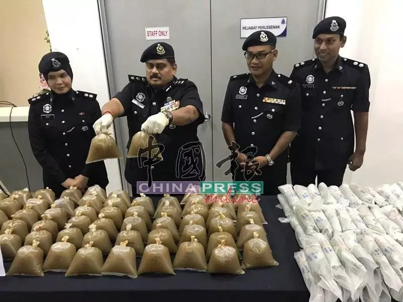 《吉隆坡》一包售價10令吉,一天賺500令吉,前公務員夫婦被捕~