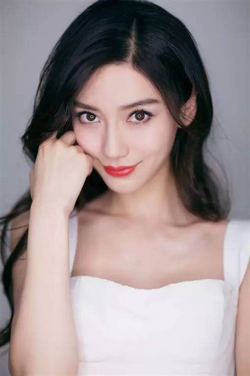 Angelababy再爆整型!「眼睛太大」驚呆3億人
