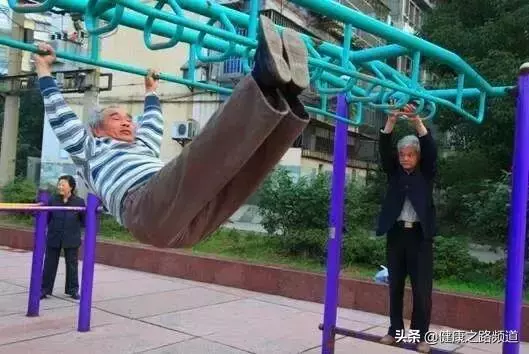 每天鍛鍊,病卻沒少?人到中年,這件事比運動更重要~