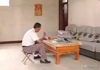 男子媳婦與村支書私奔,手機遺落曖昧彩信曝光,女子:就不跟他過