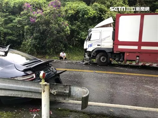 5超跑北宜飆破百!保時捷撞大貨車 司機泣:恐害我沒工作