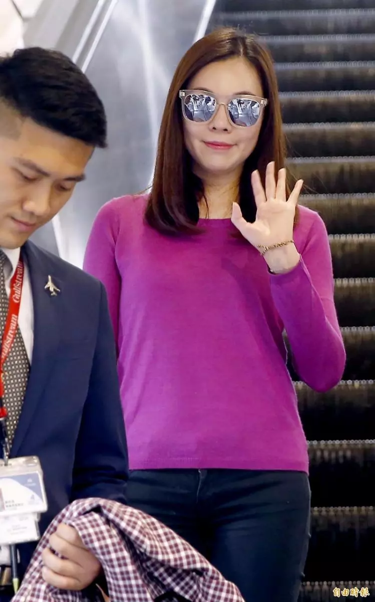 相差24歲!郭台銘為何最終選了曾馨瑩?他「霸氣12字告白」攜手走過11年婚姻
