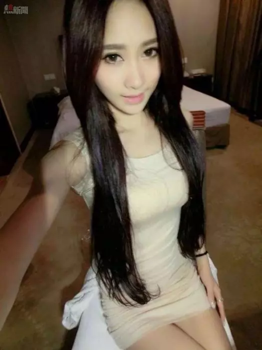 23張照片讓我笑到肚子痛!妹子的胸好挺啊!美女,風太大了,再不躲起來就要掉出來了!
