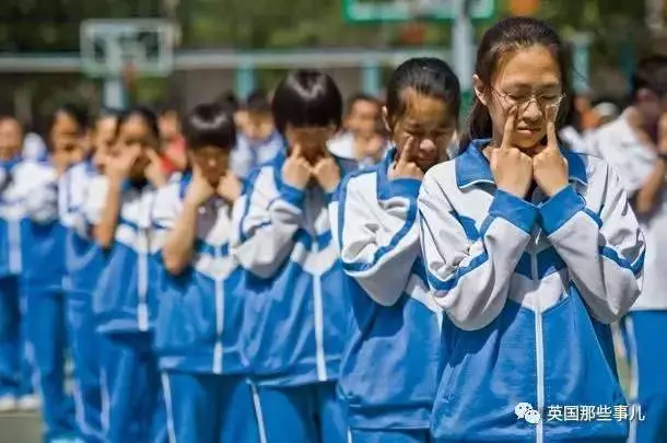 都說中國校服醜,但是最近有些韓國人表示:好羨慕中國校服,好想穿啊!