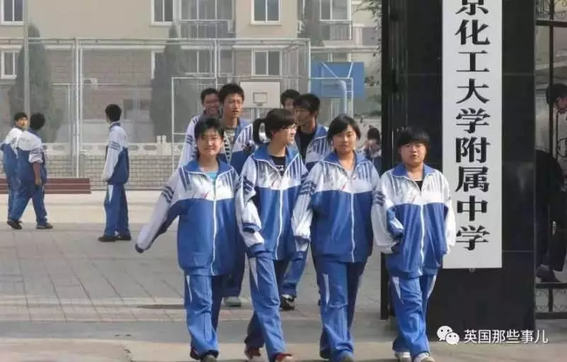 都說中國校服醜,但是最近有些韓國人表示:好羨慕中國校服,好想穿啊!