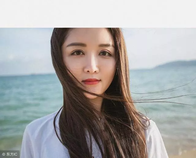 婆婆騎三輪車接我下班,我嫌丟人,推開家門,我淚流滿面!