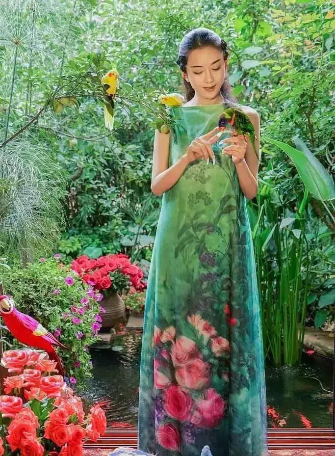 素食女神楊麗萍的「自我禪修」:60多歲的女人怎麼能美成這樣?