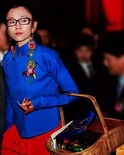 素食女神楊麗萍的「自我禪修」:60多歲的女人怎麼能美成這樣?