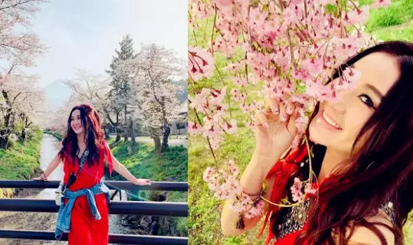 溫碧霞簡直太美了,清甜的少女氣息十足,對著鏡頭比剪刀手非常萌