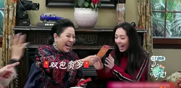 郭碧婷訂婚後「嘟嘴求親親」又上熱搜,她才是真正的豪門好嫁風!