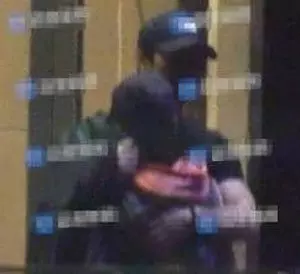 竇驍愛上「」賭王千金「」?電梯內「」激吻 「」