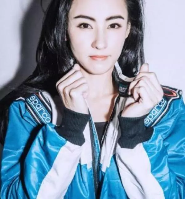 謝霆鋒難得帶兒子遊玩,謝振南卻要找媽媽,相處時間少感情淡泊?