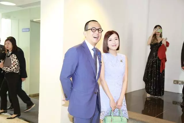 李澤楷罕見攜26歲女友亮相,郭嘉文當「千億媳婦」指日可待!