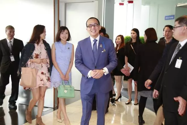 李澤楷罕見攜26歲女友亮相,郭嘉文當「千億媳婦」指日可待!