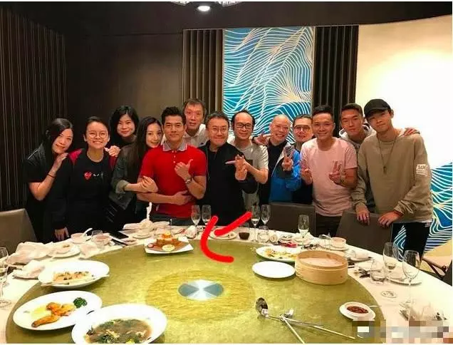 方媛二胎後曬自拍,身材纖細恢復快,郭富城豪宅寬敞大氣顯奢華!