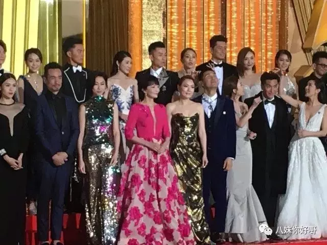 (重溫馬國明與黃心穎)馬國明痛失視帝後恐嚇TVB,一下台獎盃就被收走……TVB果然像汪明荃說的那樣沒有人情味啊!