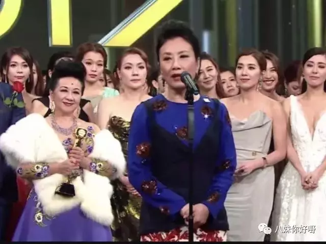 (重溫馬國明與黃心穎)馬國明痛失視帝後恐嚇TVB,一下台獎盃就被收走……TVB果然像汪明荃說的那樣沒有人情味啊!