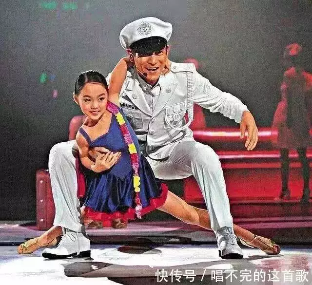 李連杰的4個女兒, 三個女兒都很漂亮,只有老三讓劉德華很尷尬